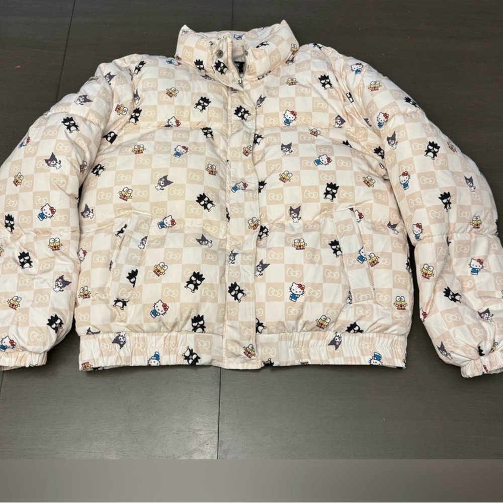 Forever 21 Sanrio Patterned Puffer Jacket - Cream 🤍 - Picture 3 of 4